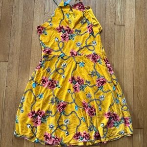 Like new womens top.